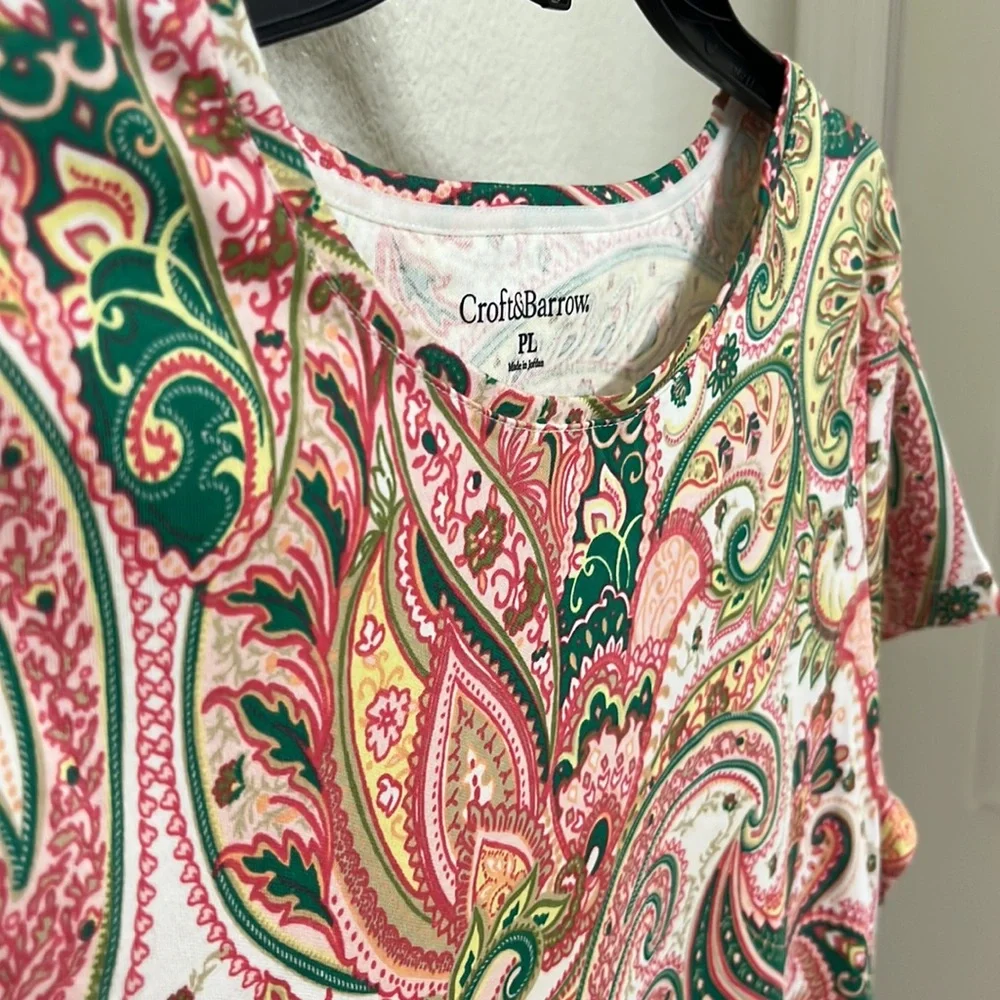 Patterned tee - Picture 3 of 4